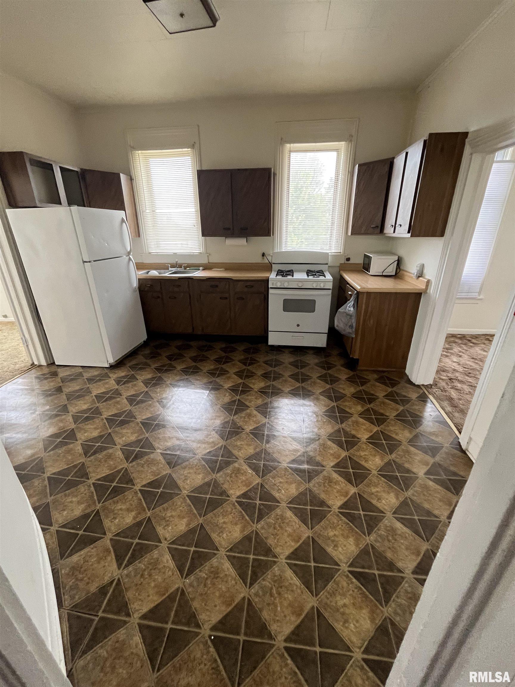 2801 Roosevelt Street Property Photo 2