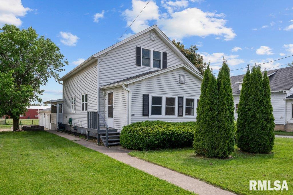 305 4th Avenue Property Photo 1