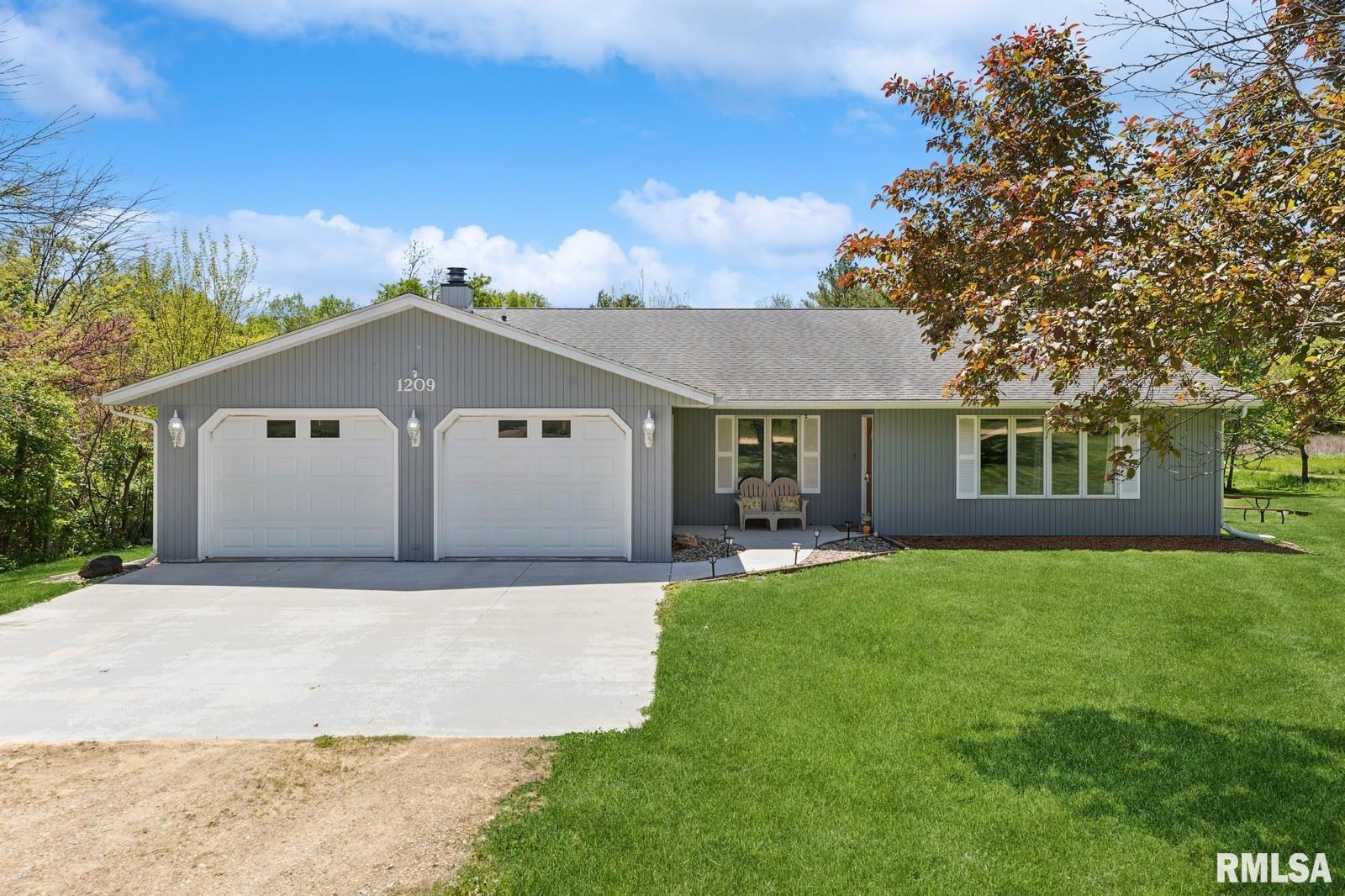 1209 25th Avenue North Property Photo 1