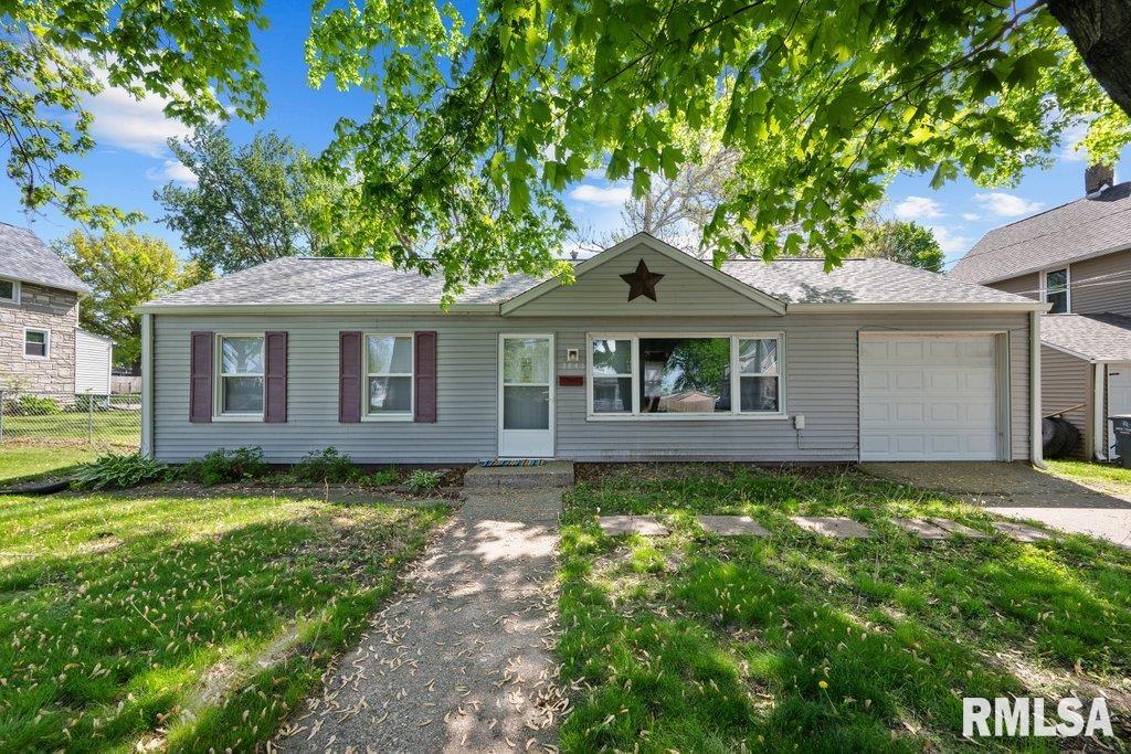 2043 30th Street Property Photo 1
