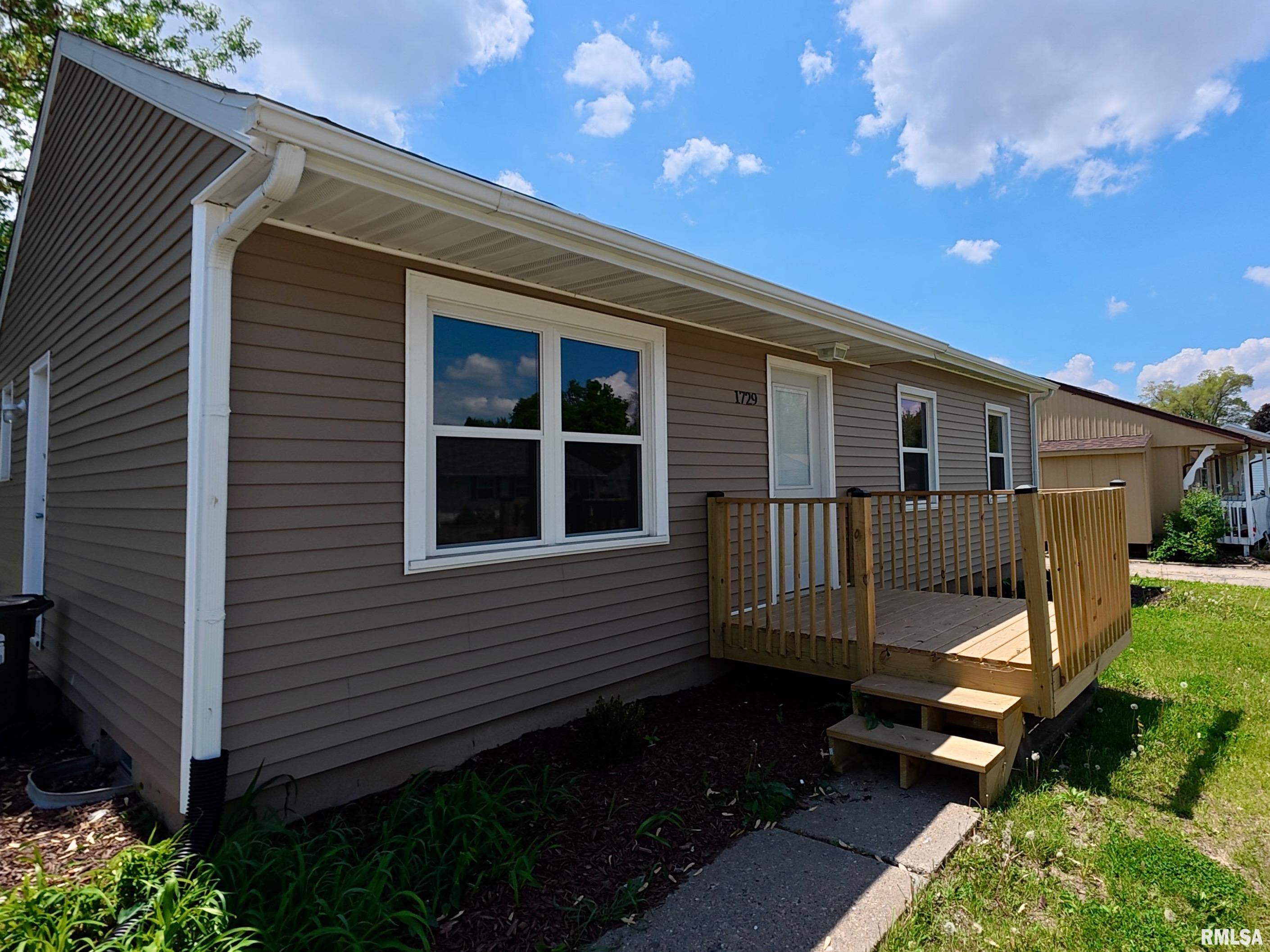 1729 Welshire Drive Property Photo 1