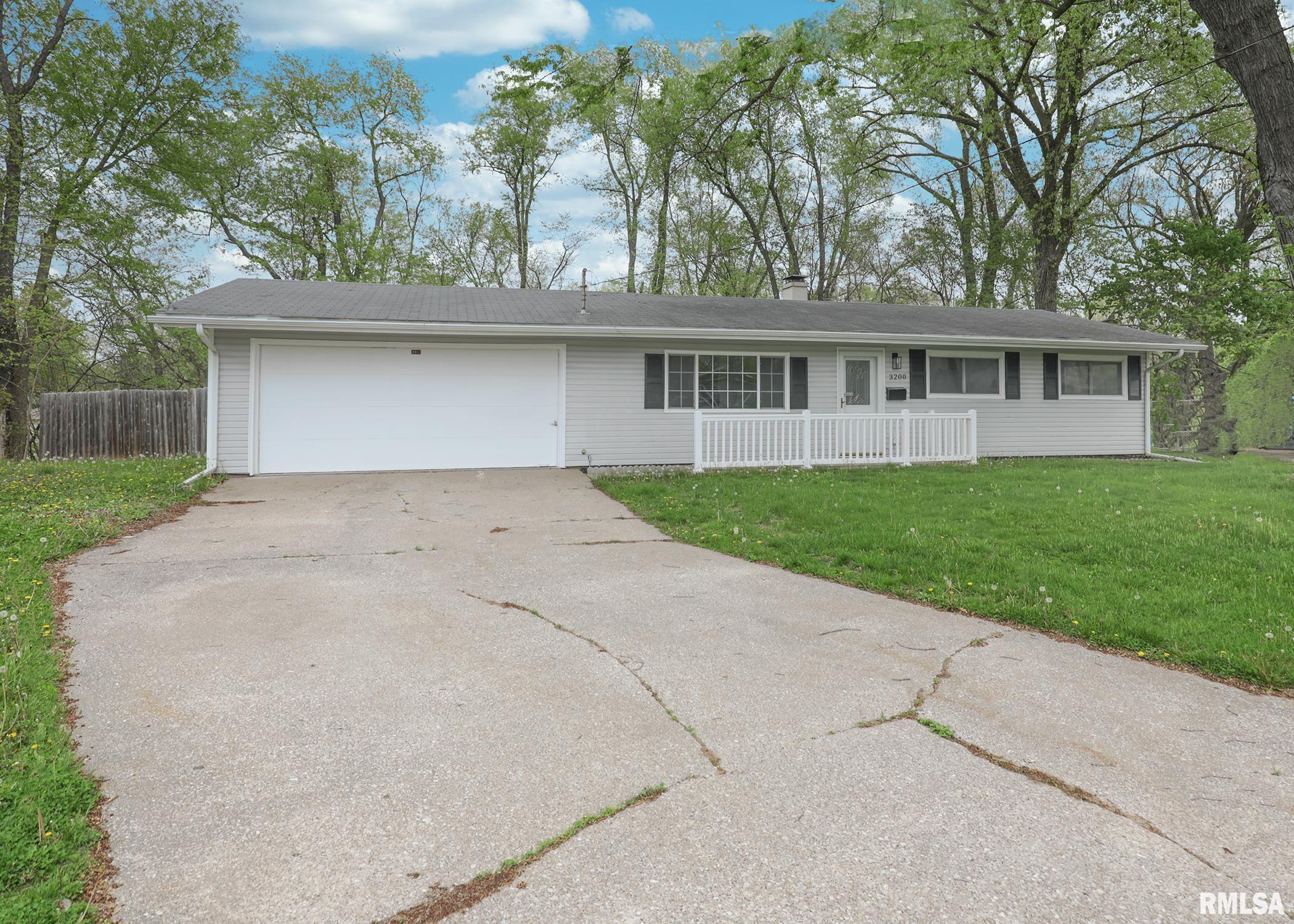 3200 9th Street Court Property Photo 1