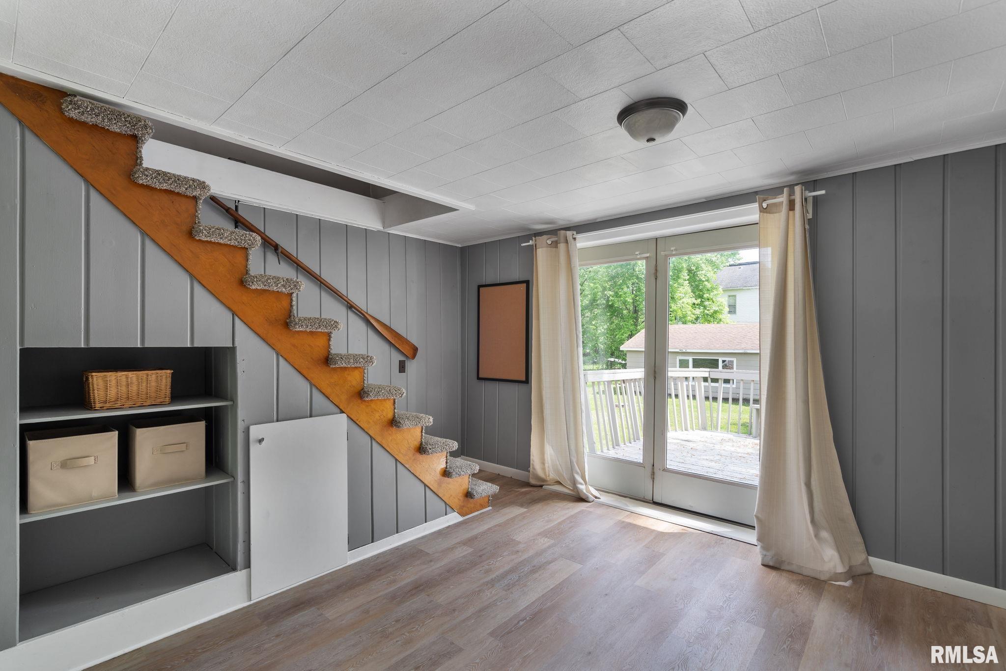 309 W North Avenue Property Photo 6