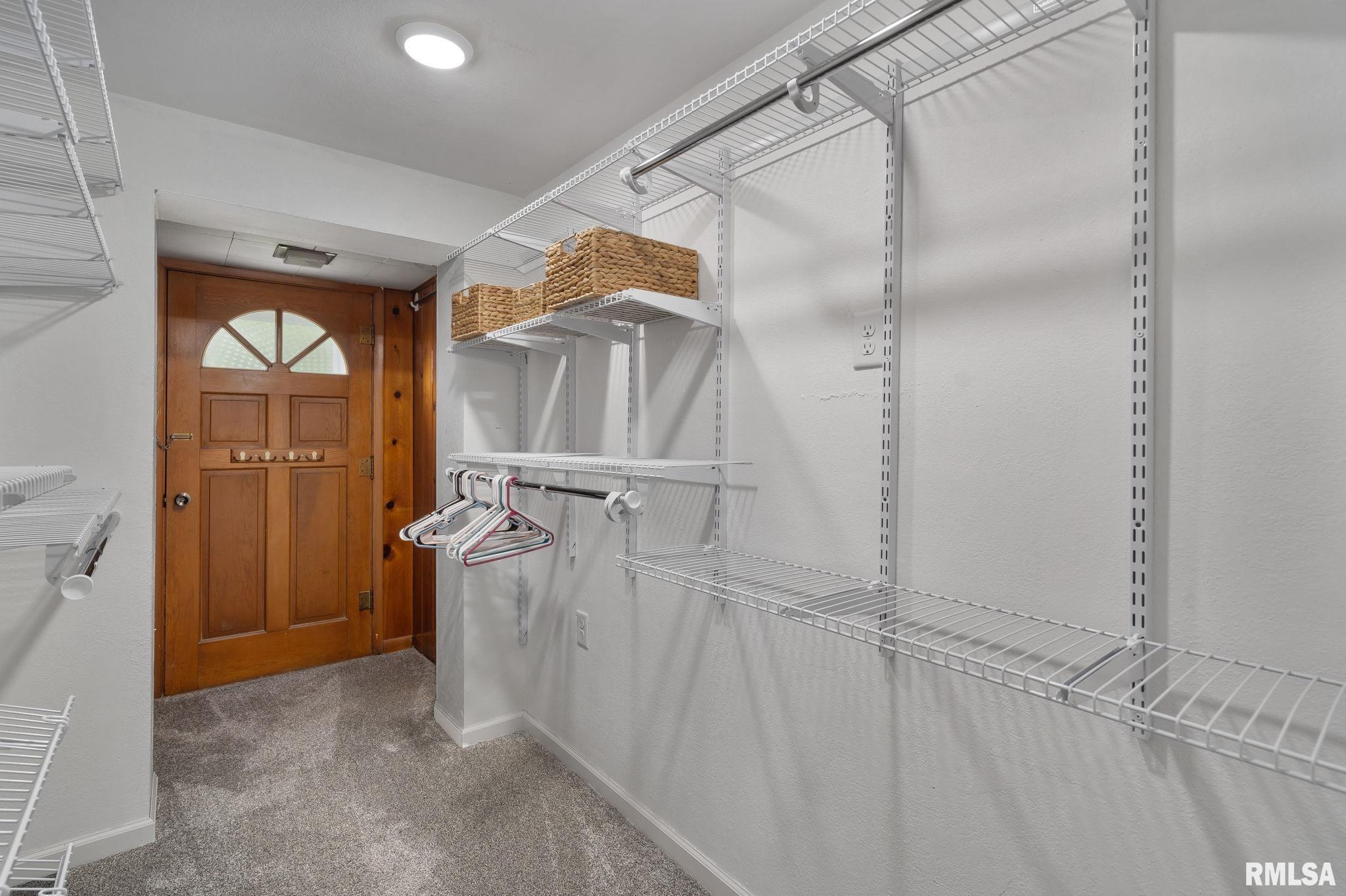 309 W North Avenue Property Photo 10
