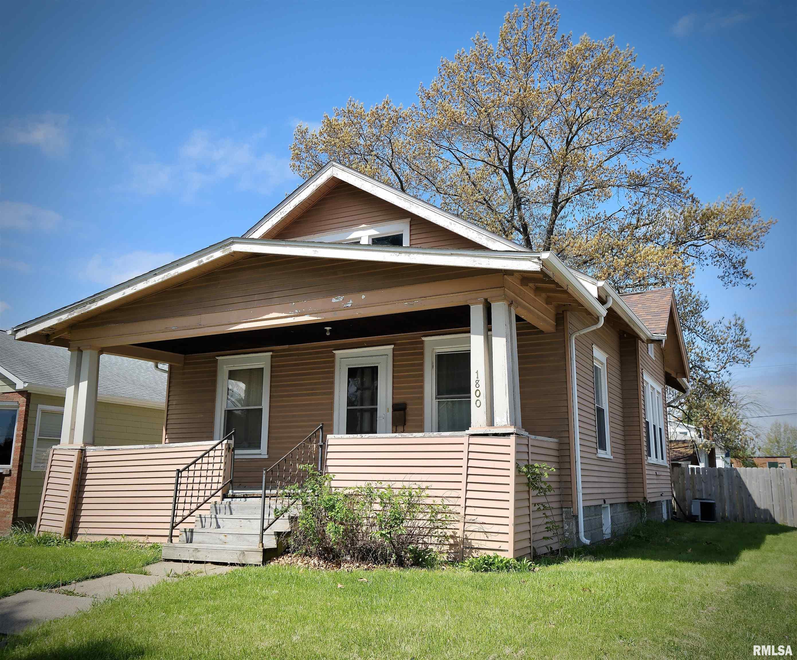1800 42nd Street Property Photo 1
