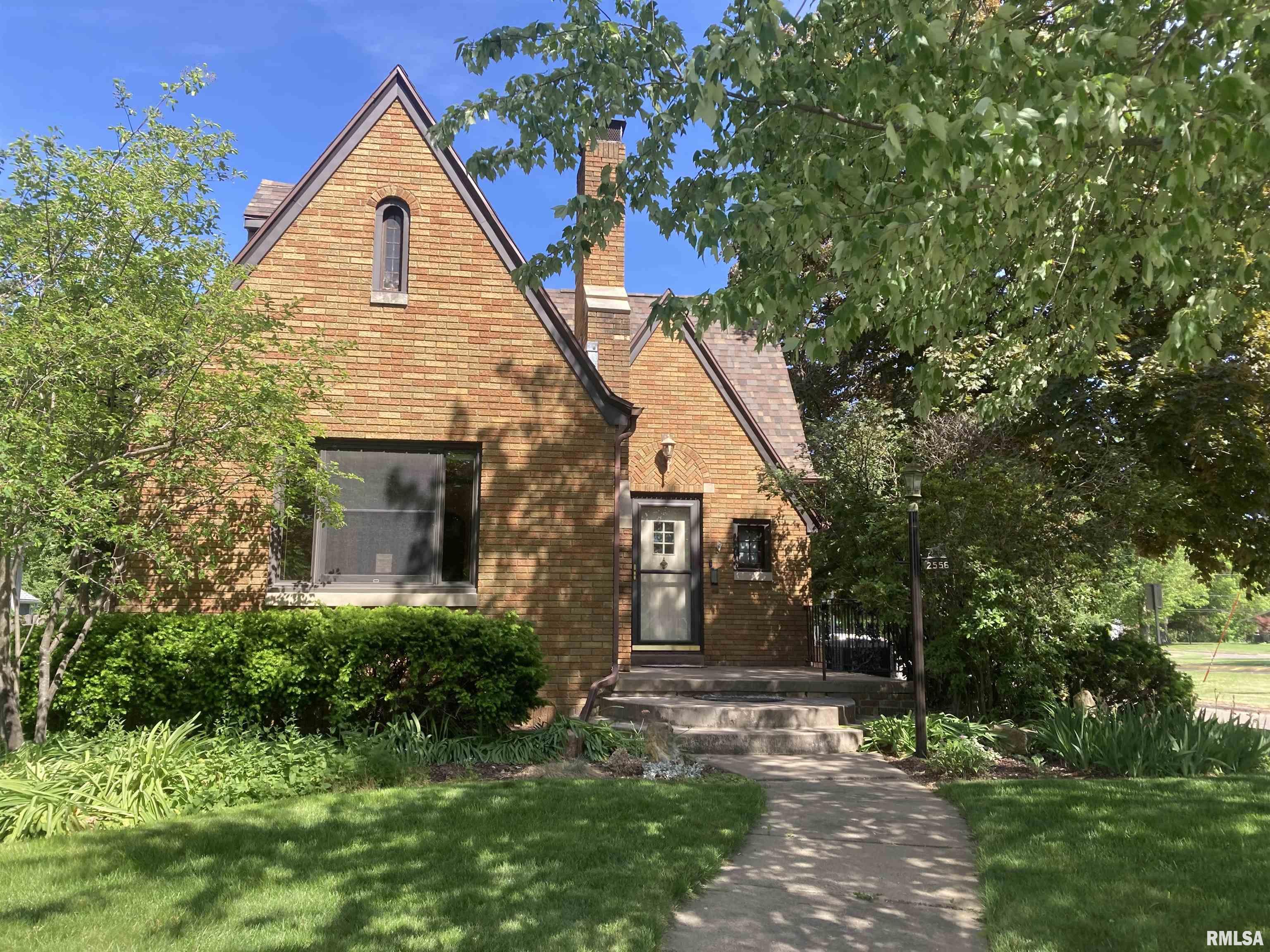 2556 30th Street Property Photo 1