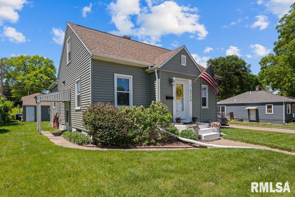 2734 College Avenue Property Photo 1