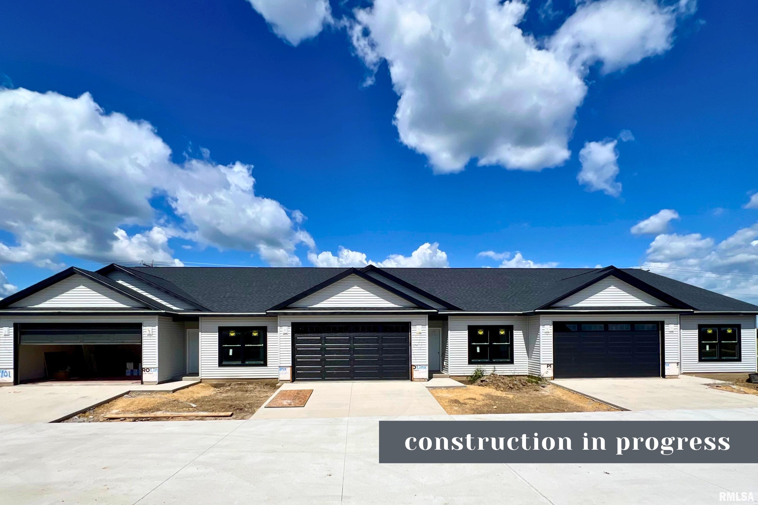 1875 REDBUD Circle Property Photo 1