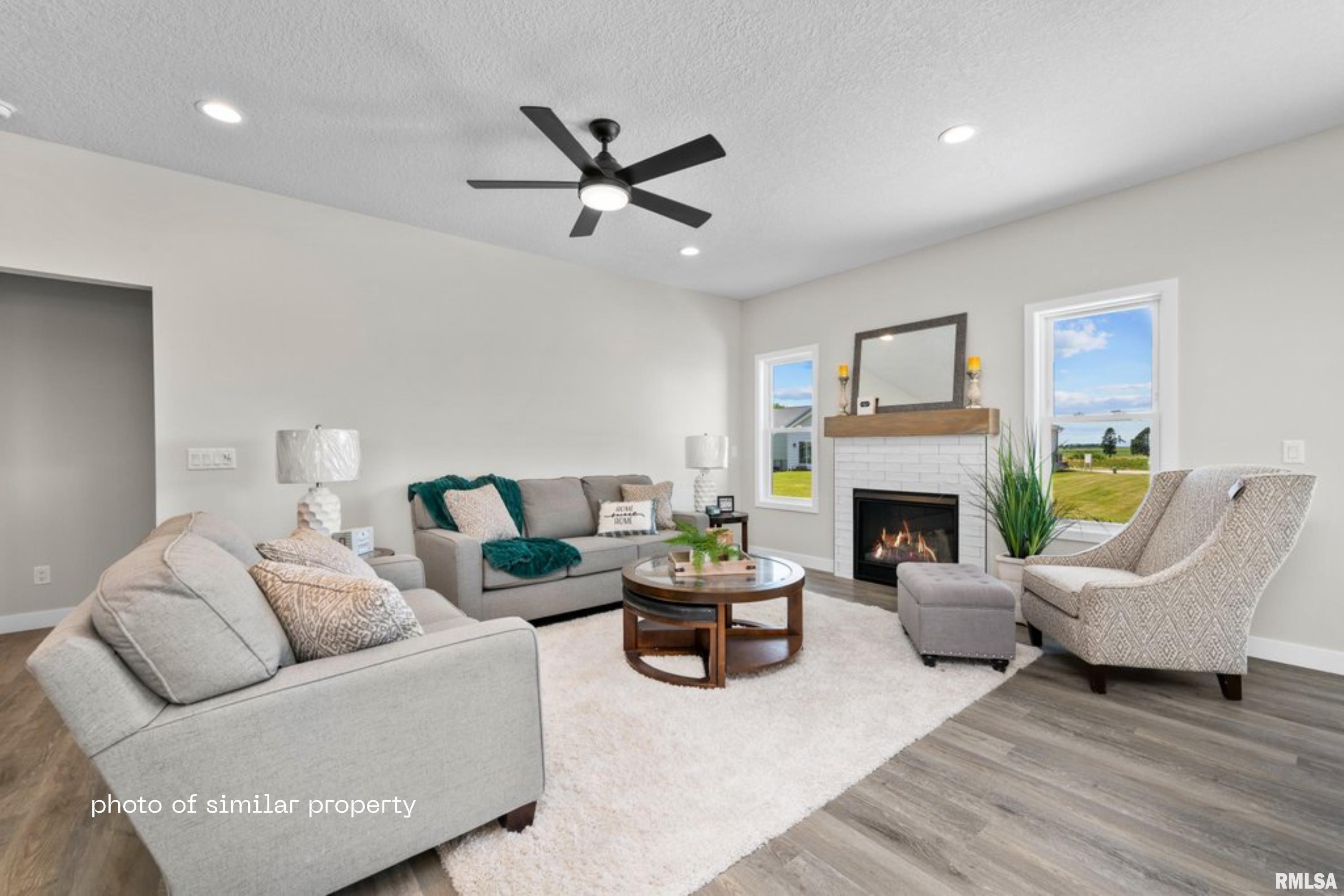 1875 Redbud Circle Property Photo 3