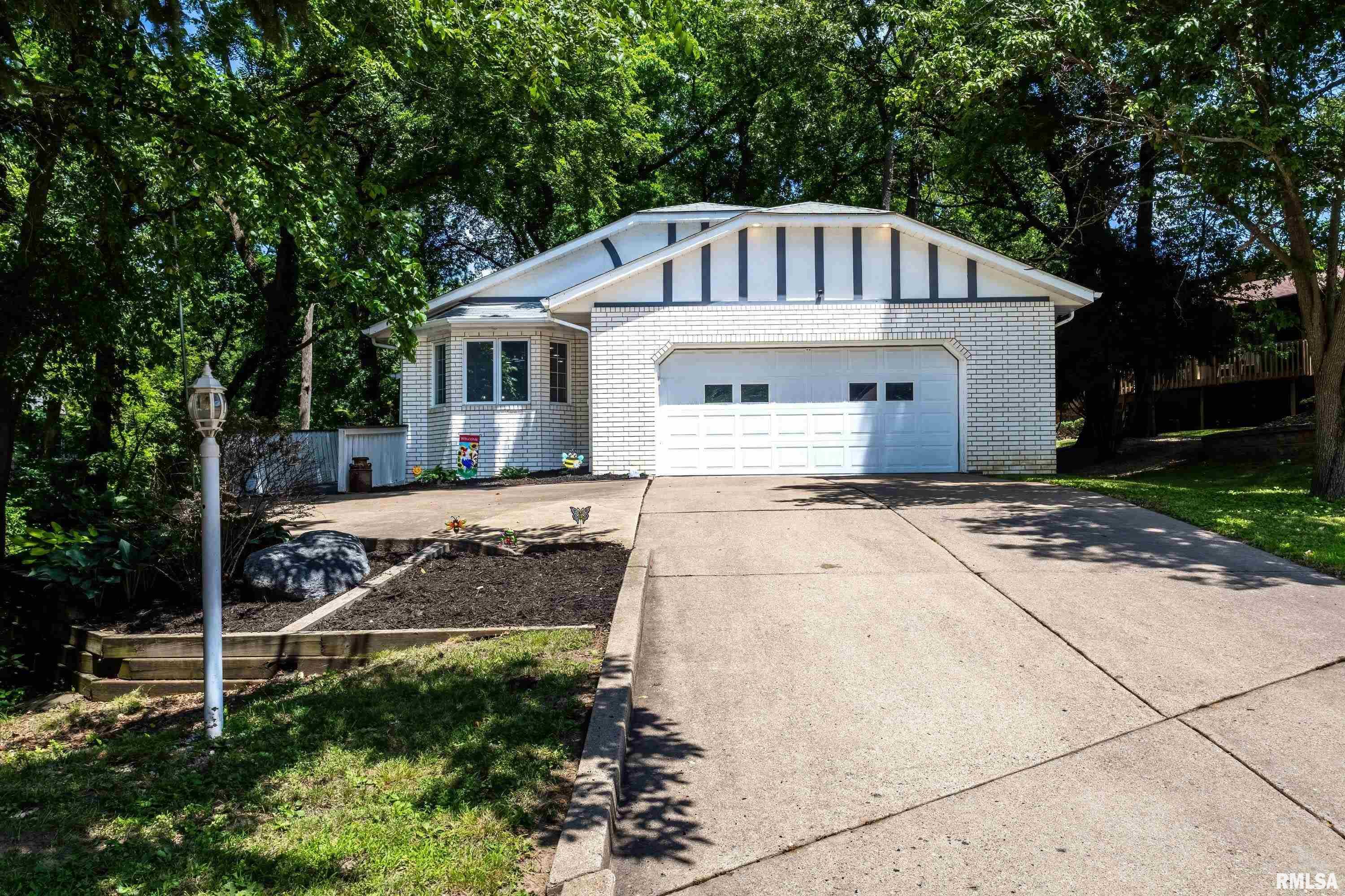885 47th Avenue Property Photo