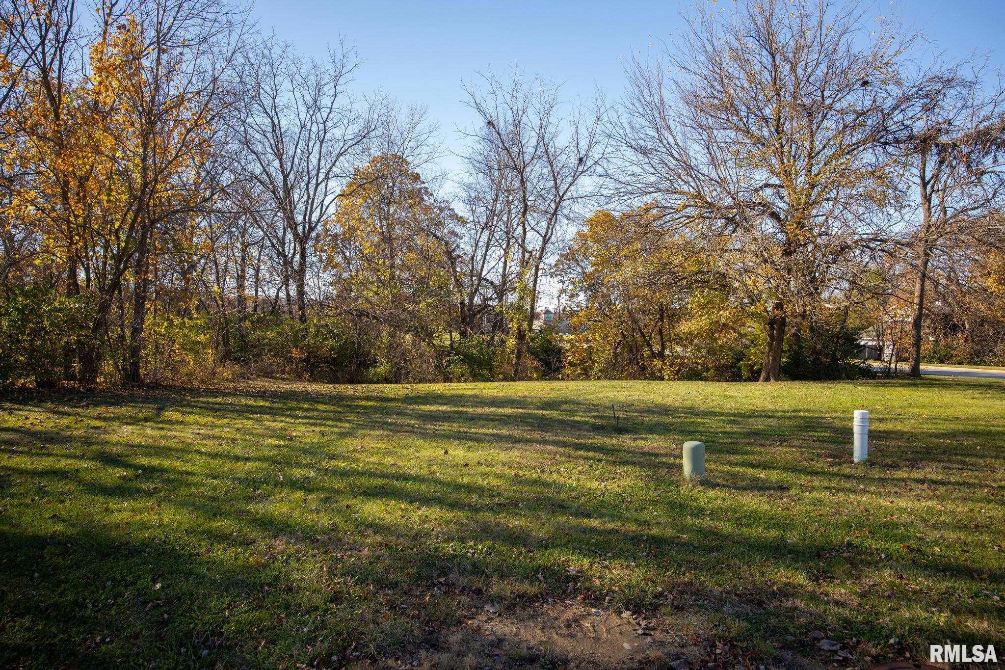 122 Susan Court Property Photo 1