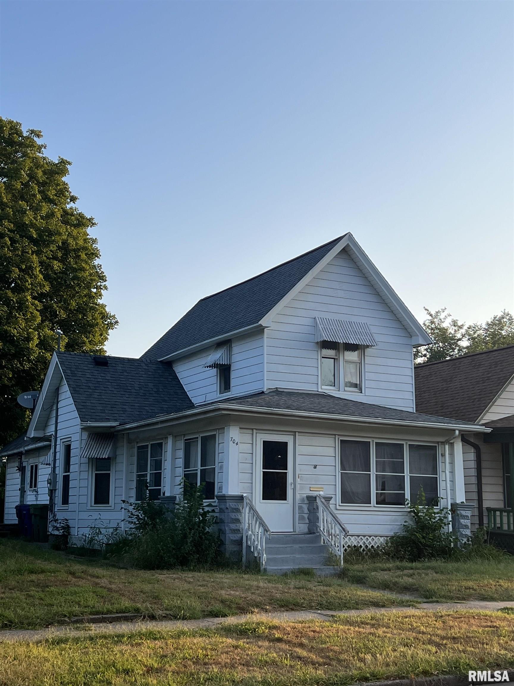 704 9th Avenue South Property Photo
