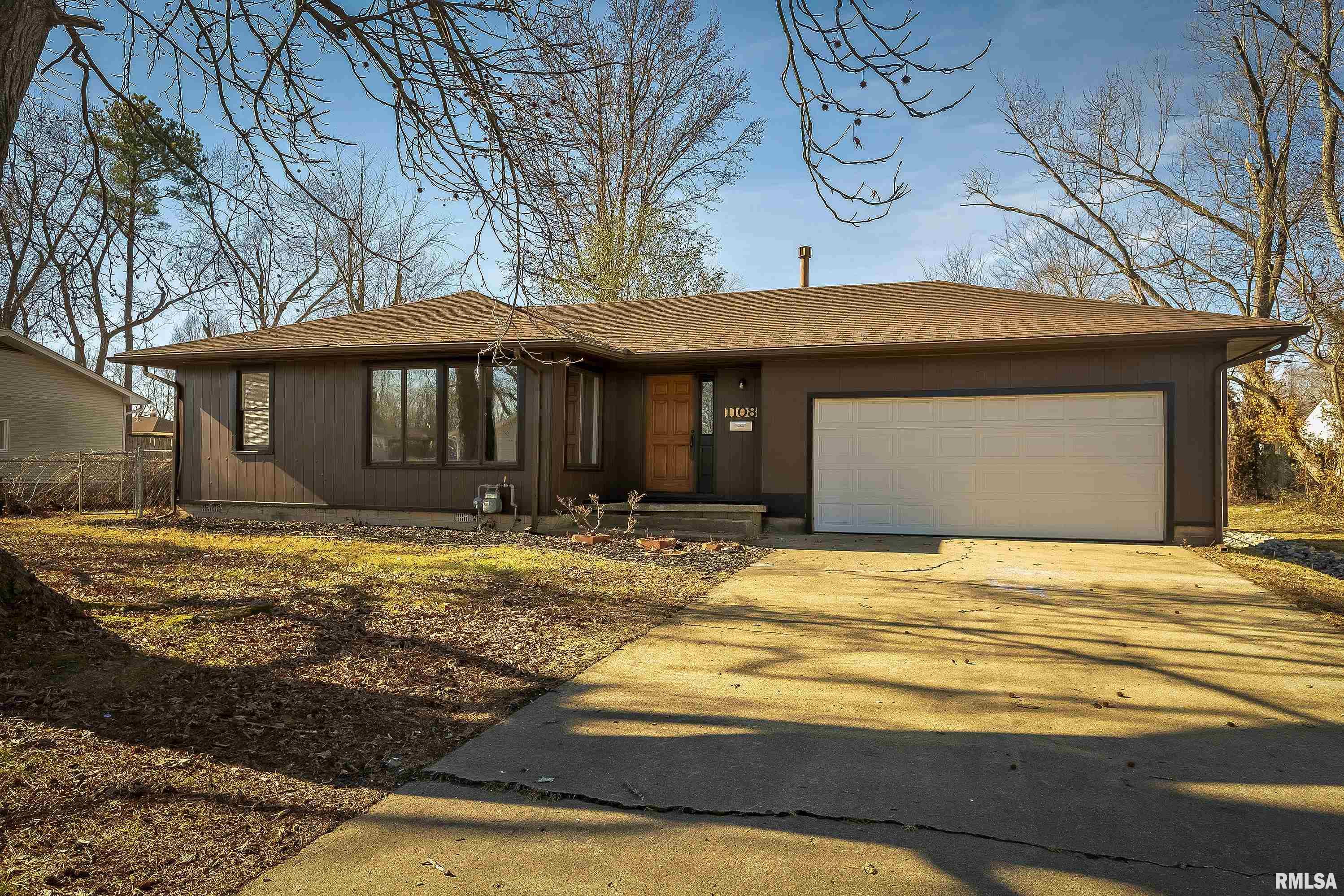 1108 S Vicksburg Street Property Photo