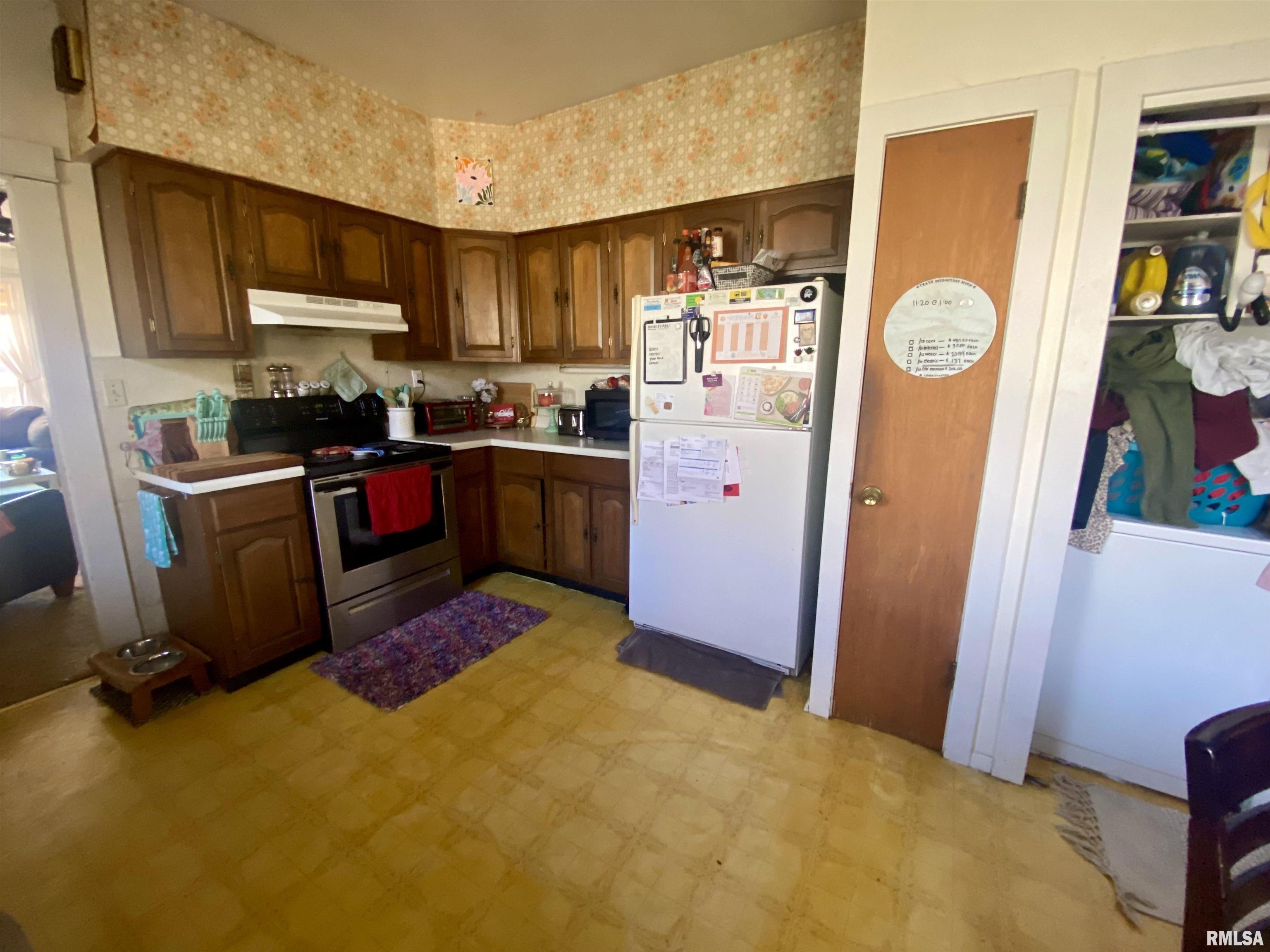 912 W Mill Street Property Photo 8