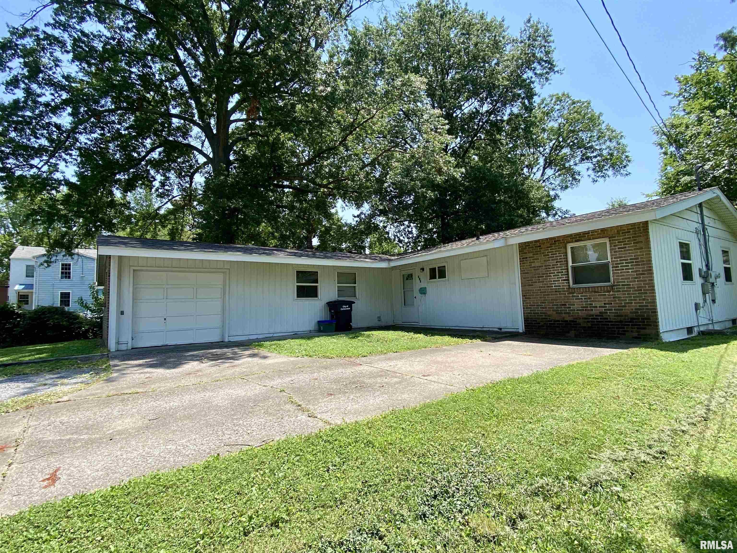 903 W Freeman Street Property Photo 2