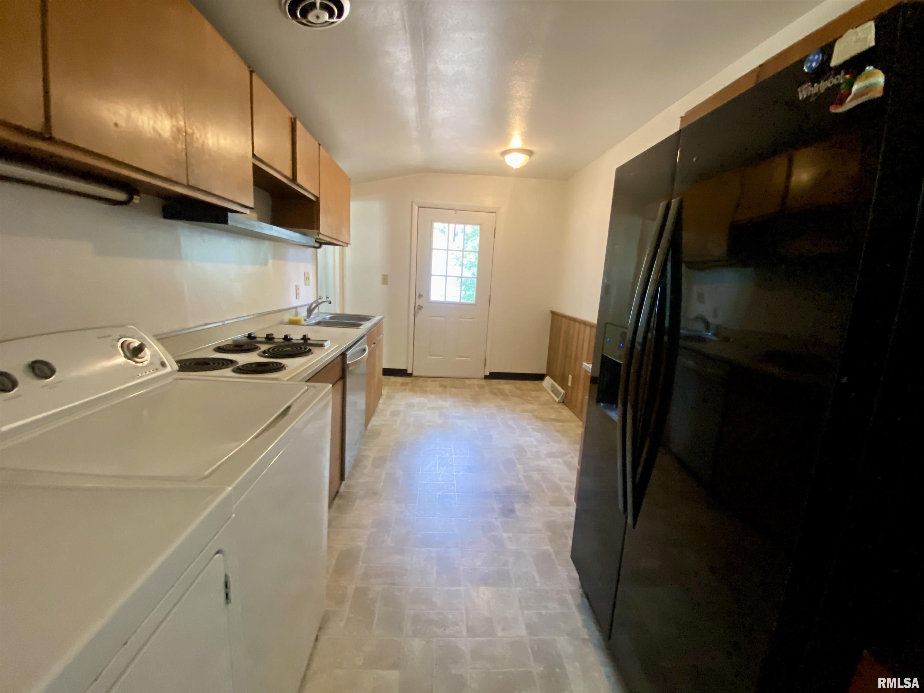 903 W Freeman Street Property Photo 10