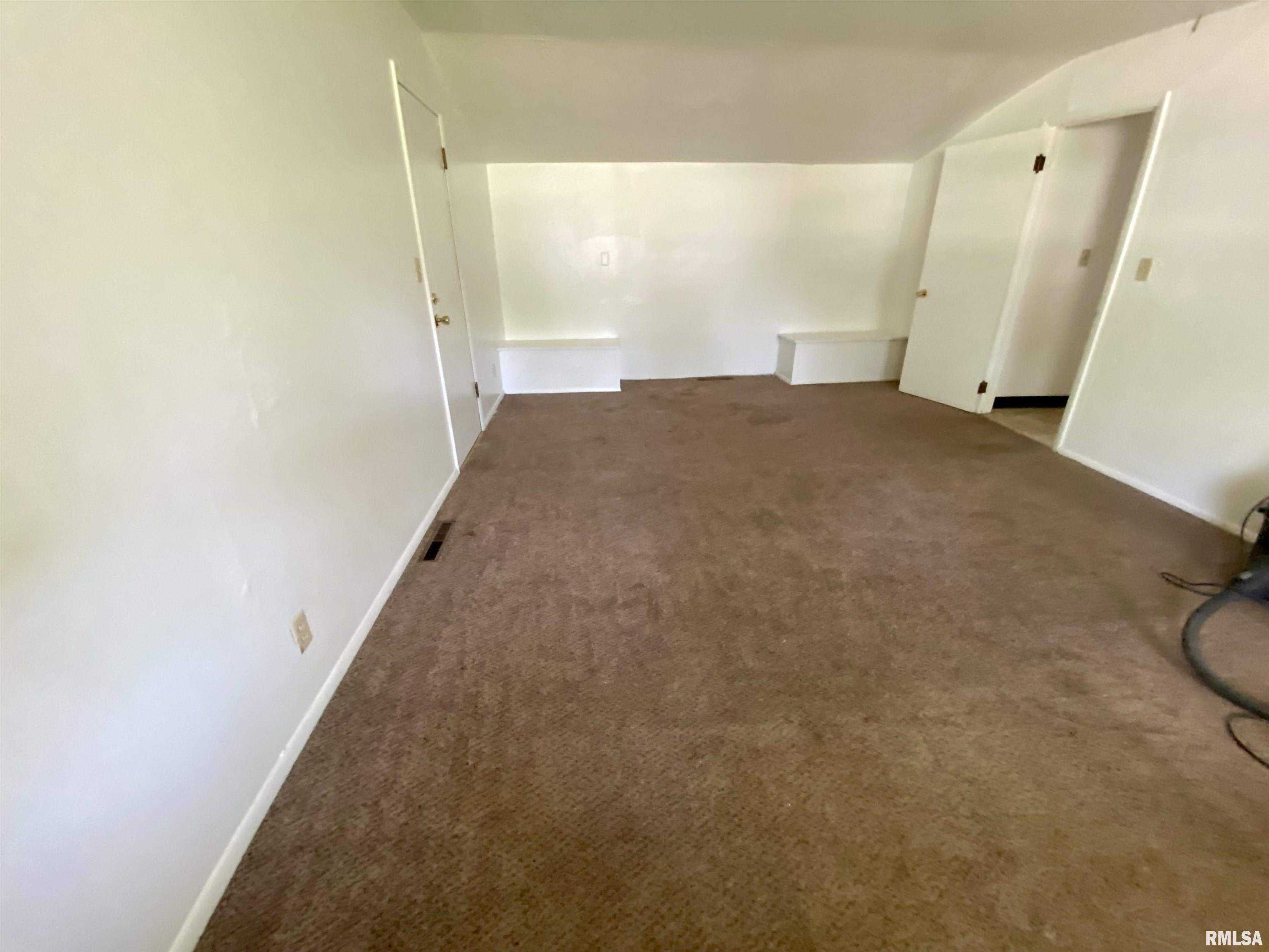 903 W Freeman Street Property Photo 11