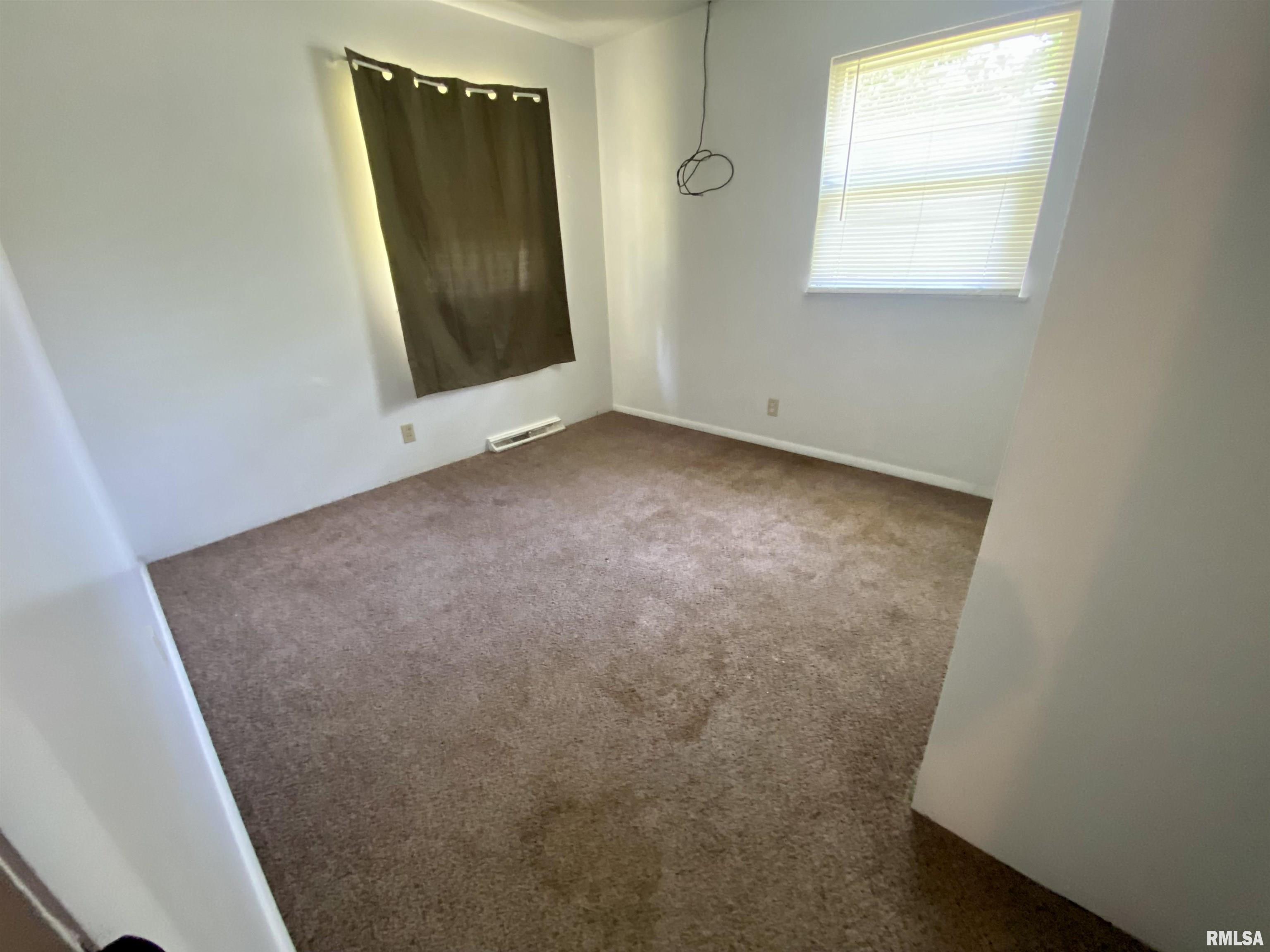 903 W Freeman Street Property Photo 14