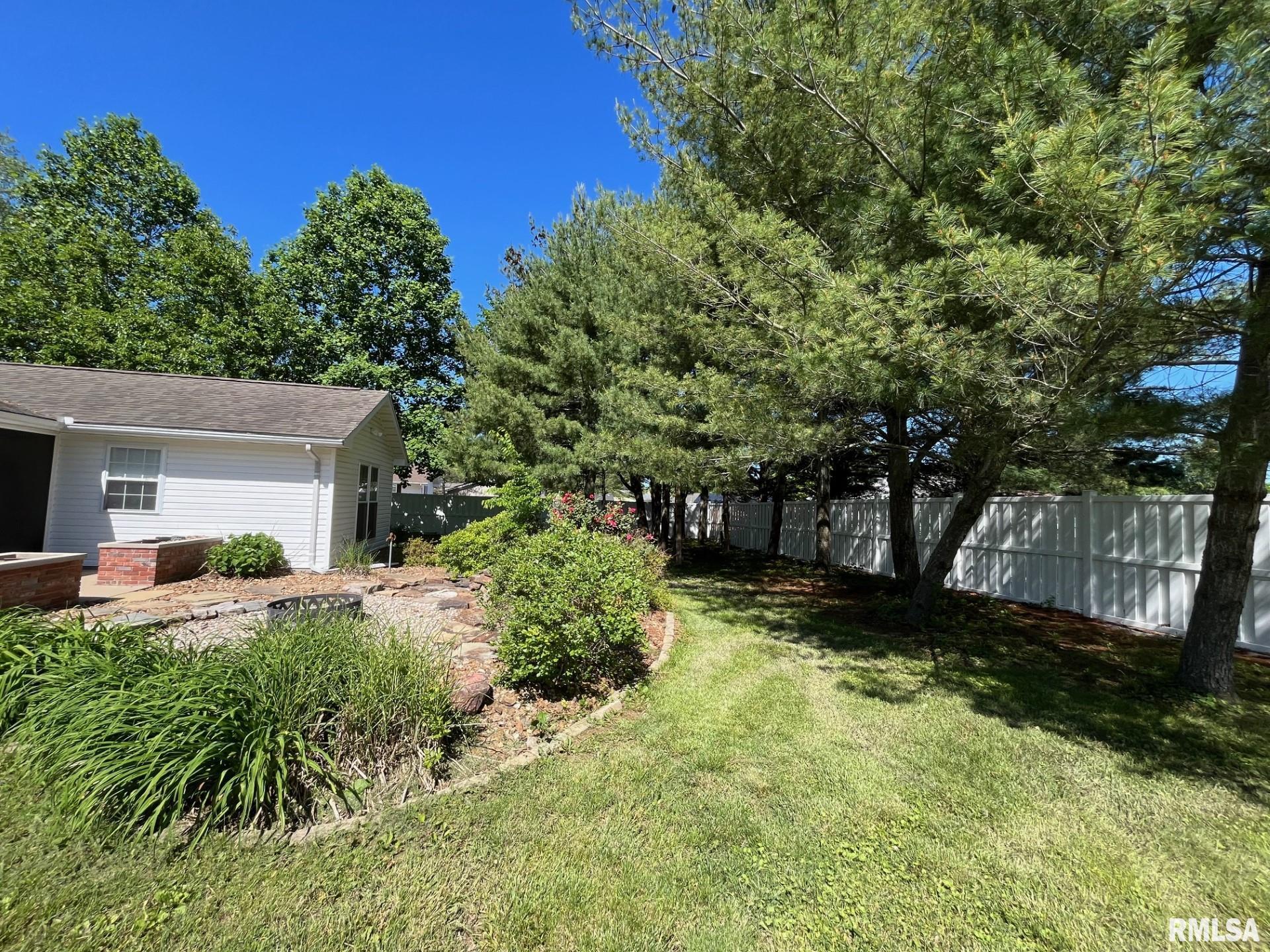 1518 Broeking Road Property Photo 3