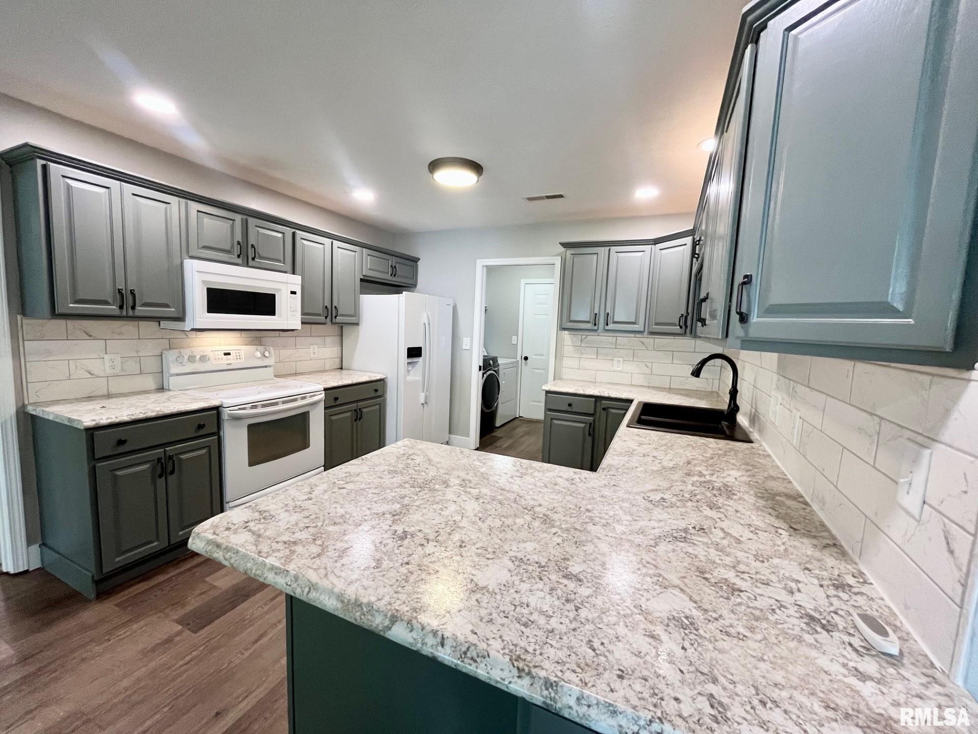 1518 Broeking Road Property Photo 11