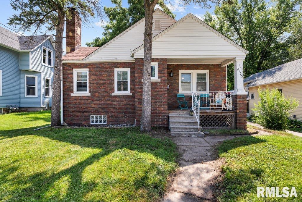 2105 17TH Street Property Photo 1