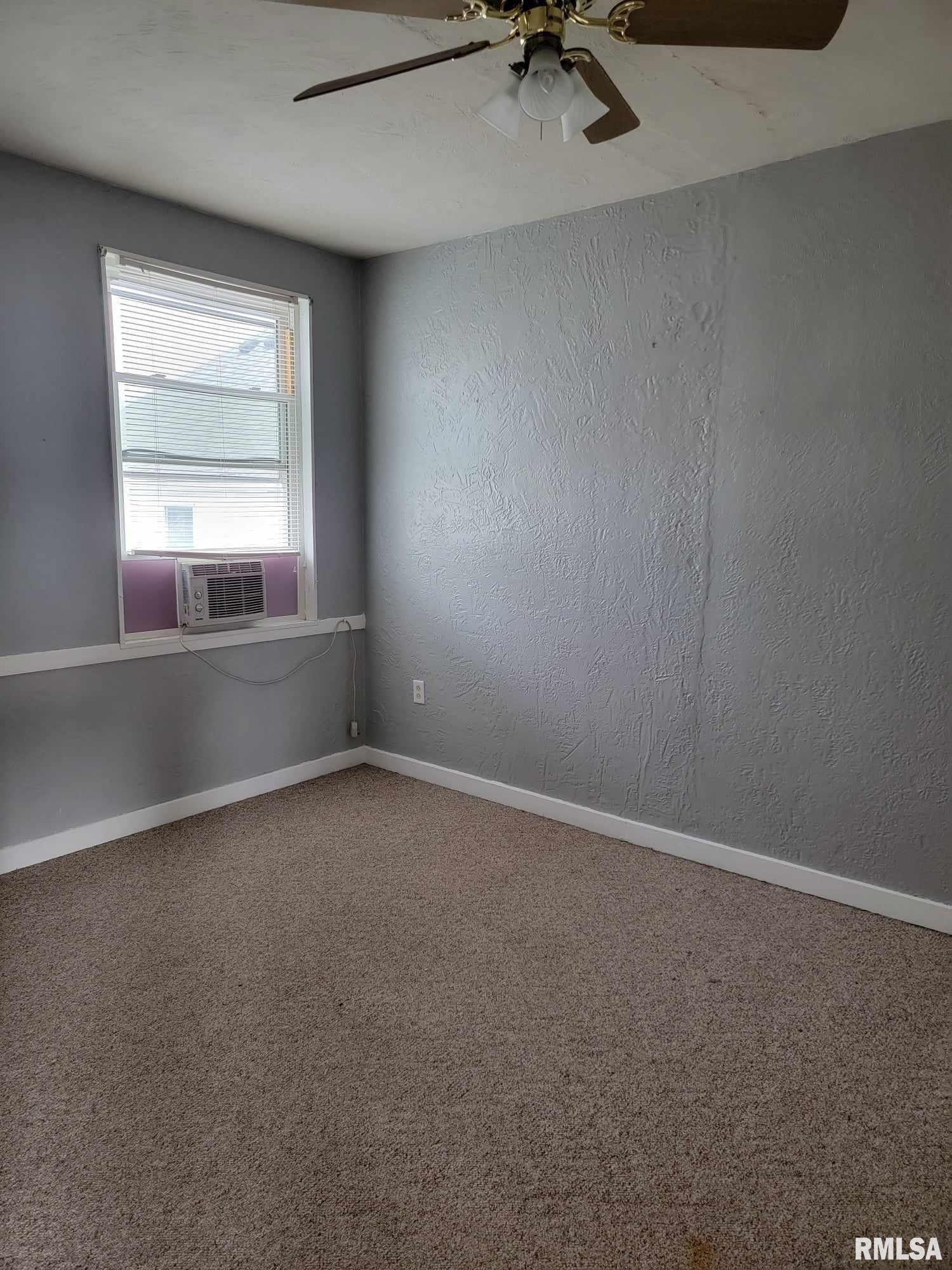 306 W 2nd Street Property Photo 16