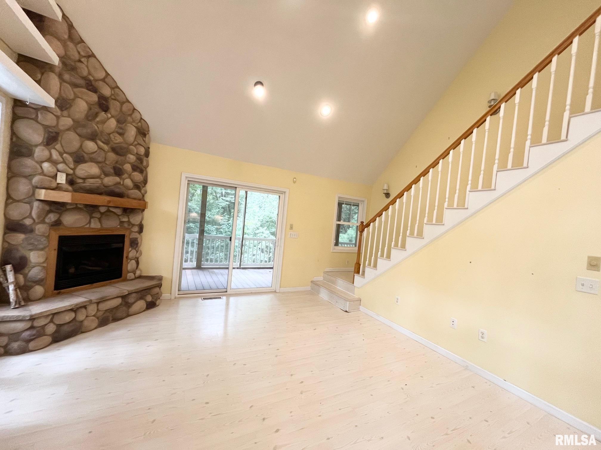 210 Fawn Trail Lane Property Photo 5