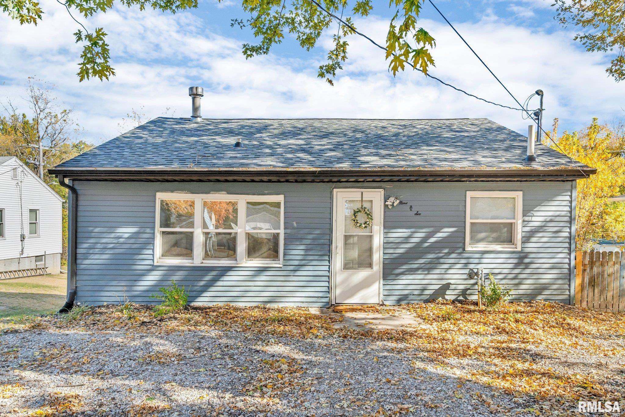 906 28 1/2 Street Property Photo