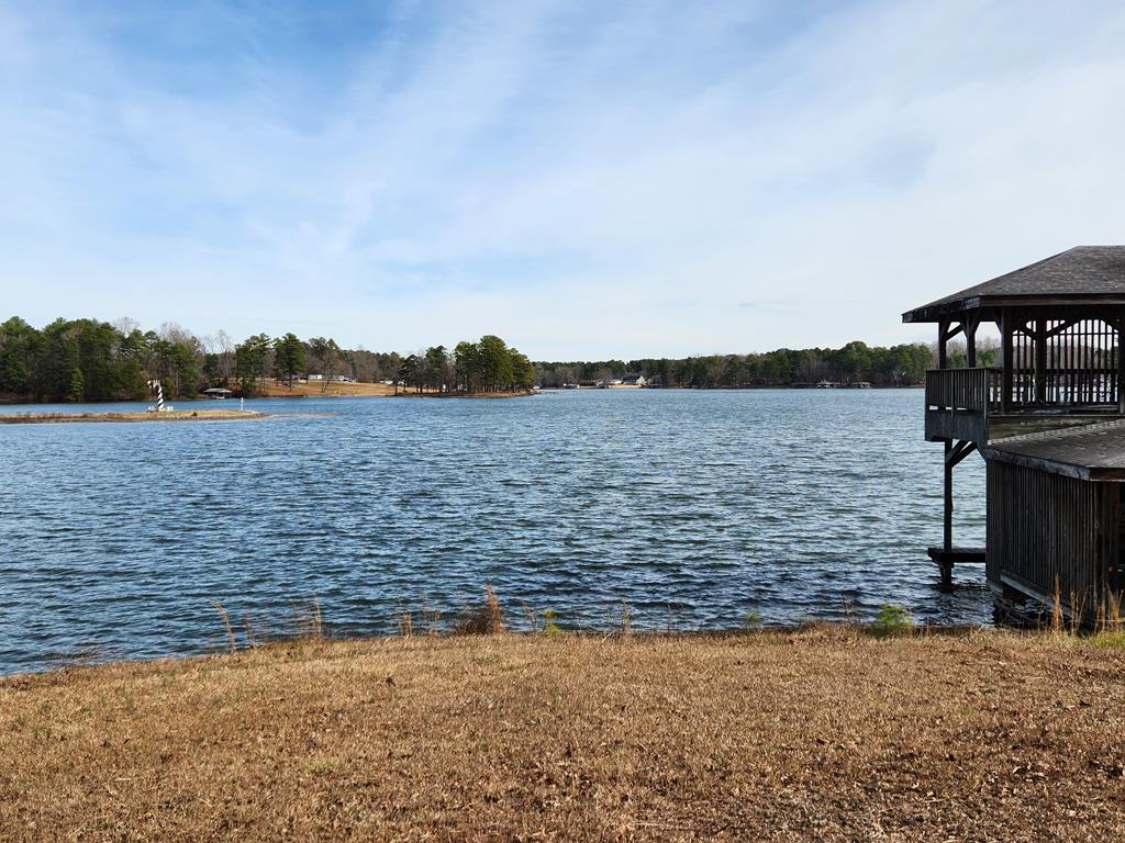 127 Oaktree Dr Property Photo 1