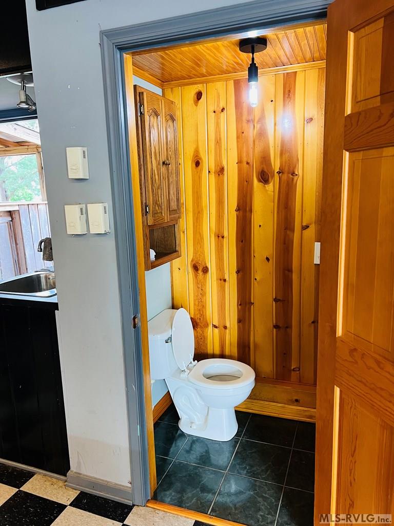 1659 Eastern Shores Road Property Photo 11