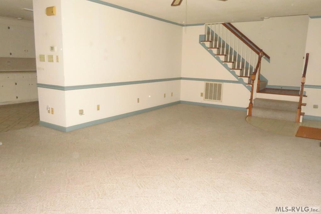 107 River Road North Property Photo 9