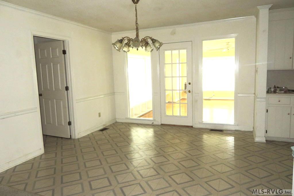 107 River Road North Property Photo 17