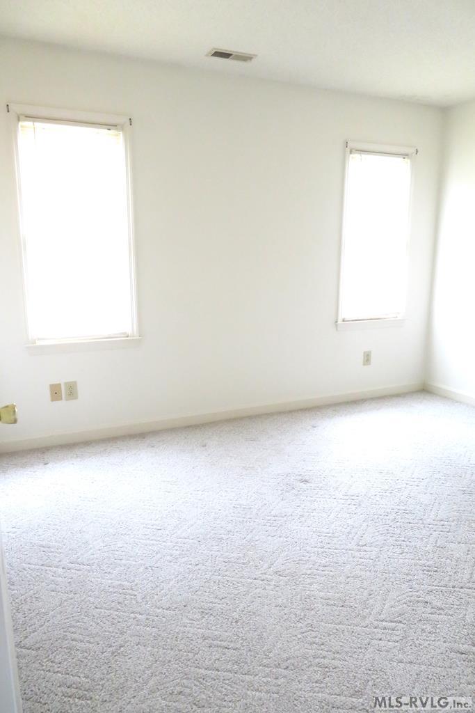 107 River Road North Property Photo 26