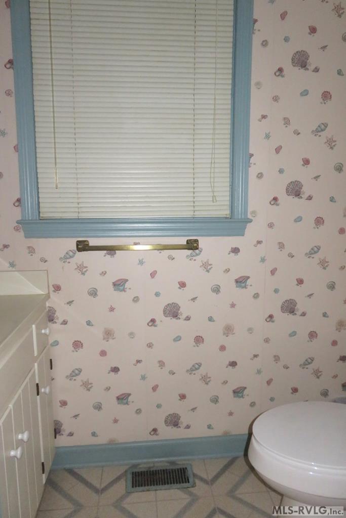 107 River Road North Property Photo 34
