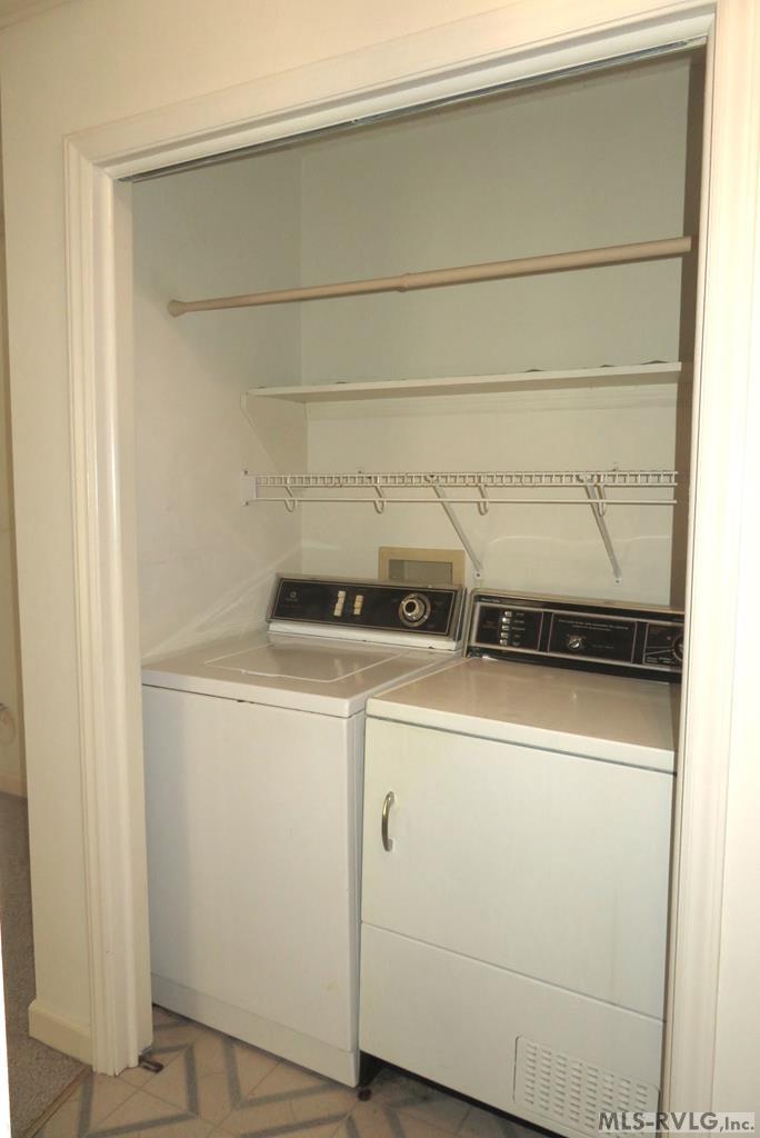 107 River Road North Property Photo 37