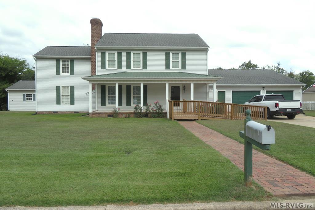 107 River Road North Property Photo 38