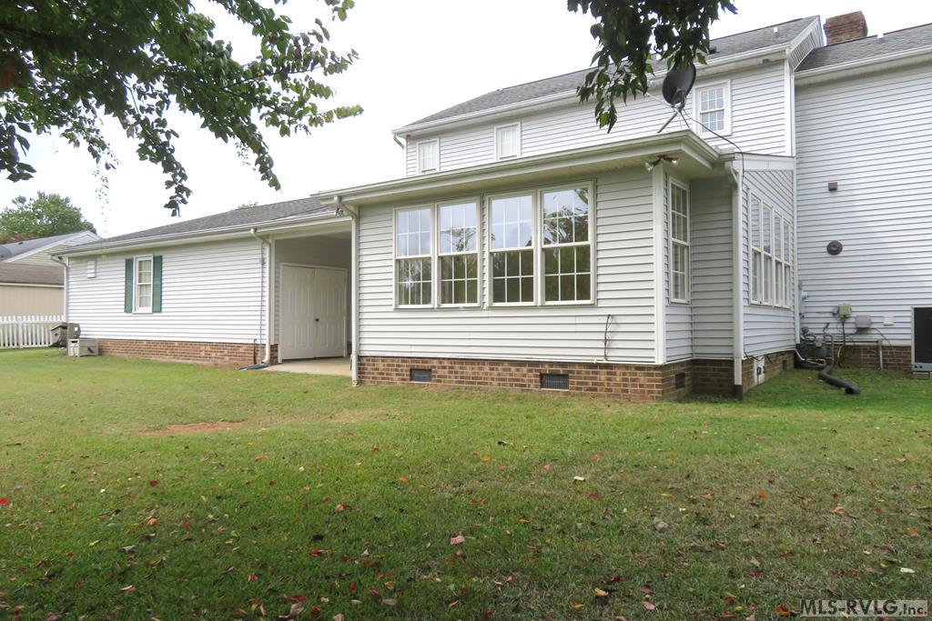 107 River Road North Property Photo 41
