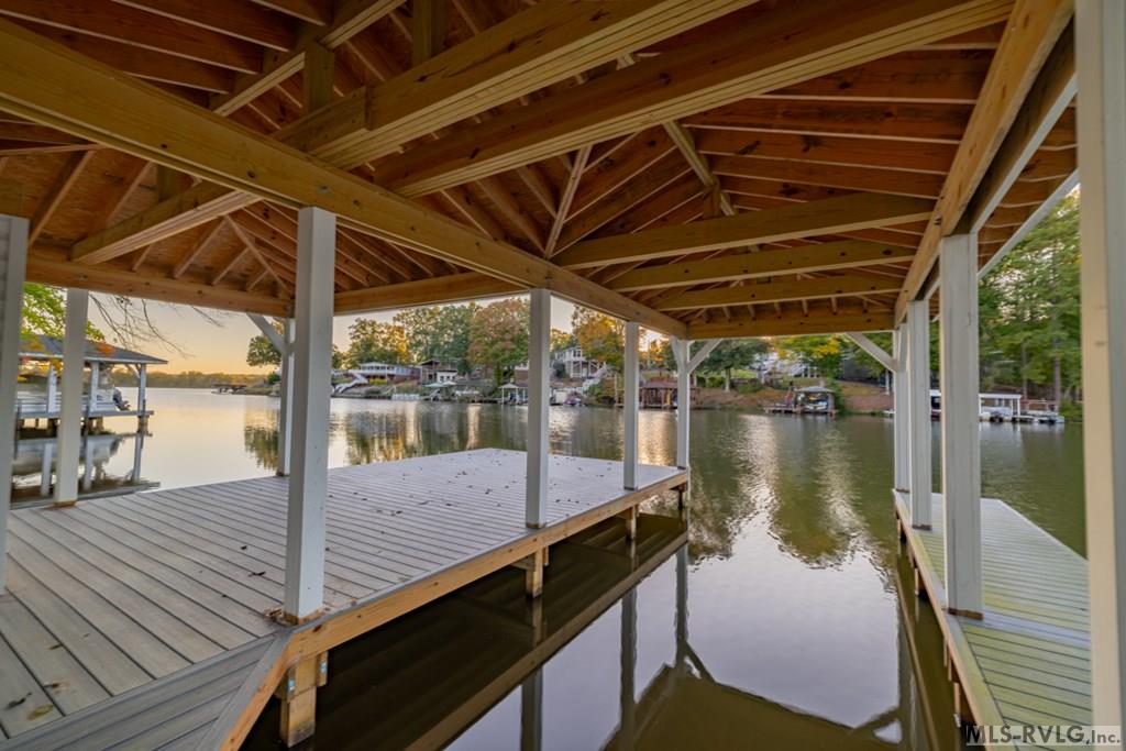 1004 Starboard Dr Property Photo 2