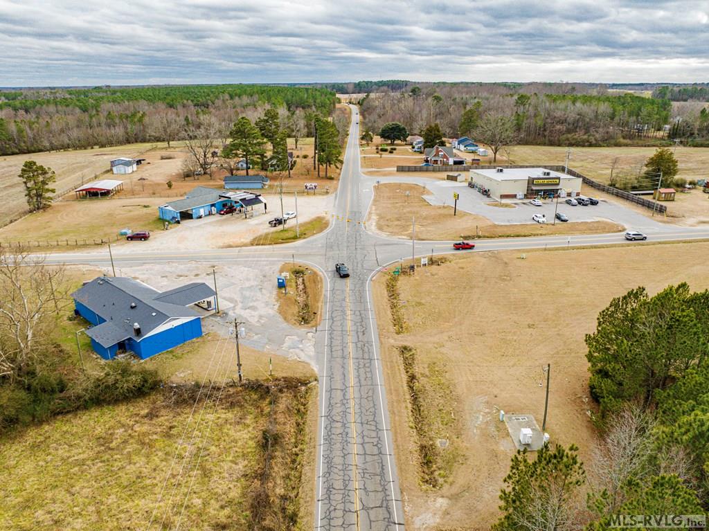 22091 Hwy 48 Property Photo 4