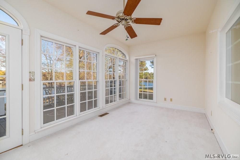 81 Moss Point Property Photo 24