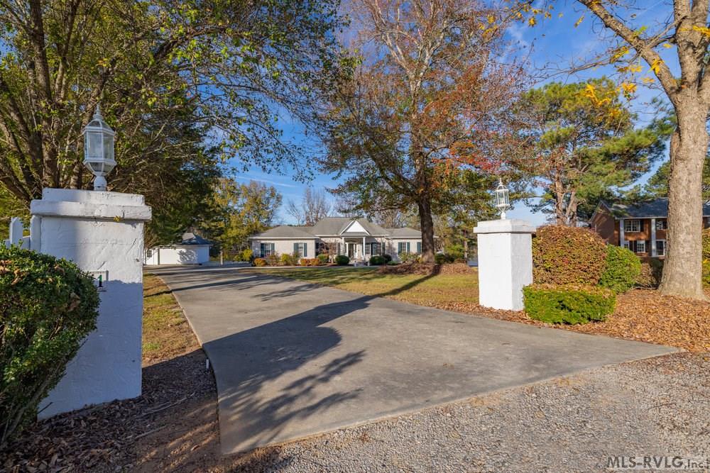81 Moss Point Property Photo 54