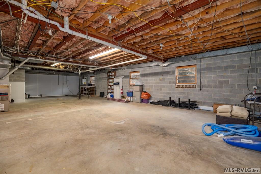 515 Park Ave Property Photo 39
