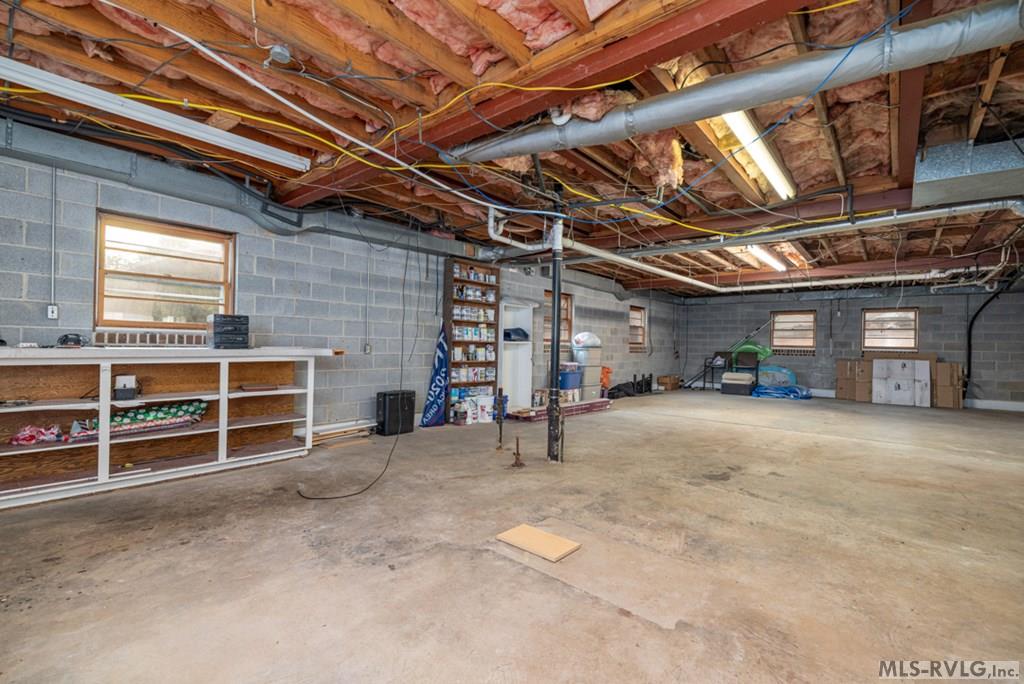 515 Park Ave Property Photo 40