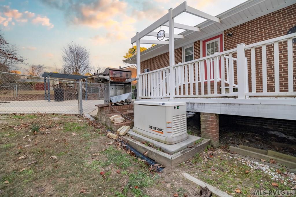 515 Park Ave Property Photo 48