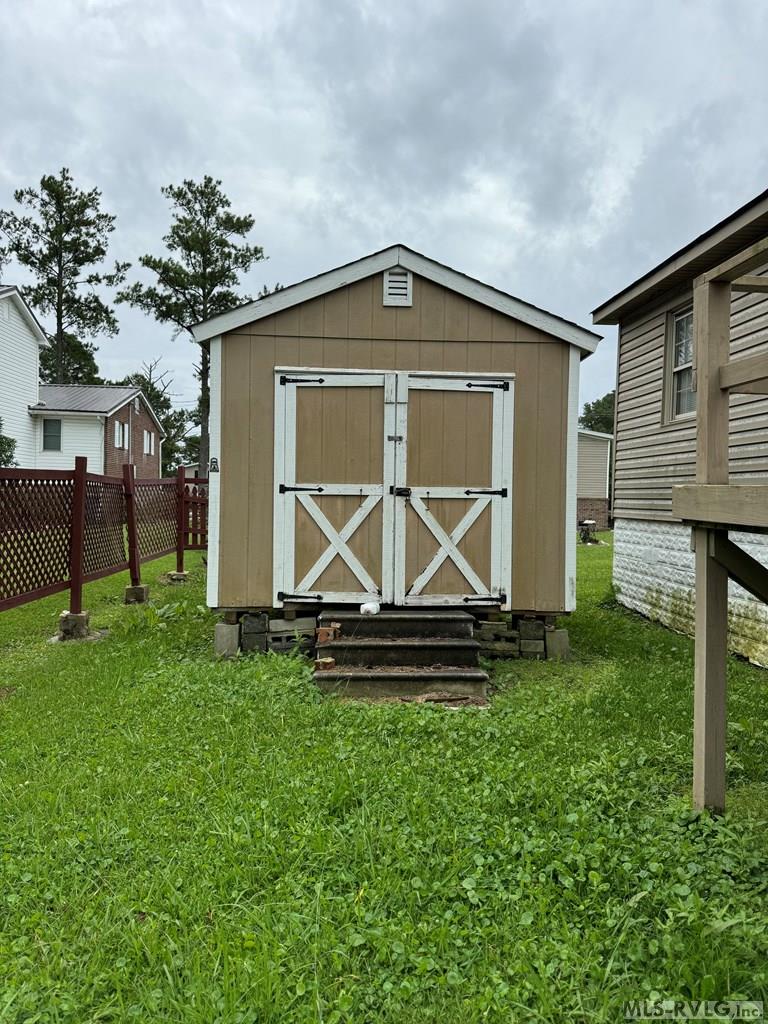 438 W Pungo Street Property Photo 16