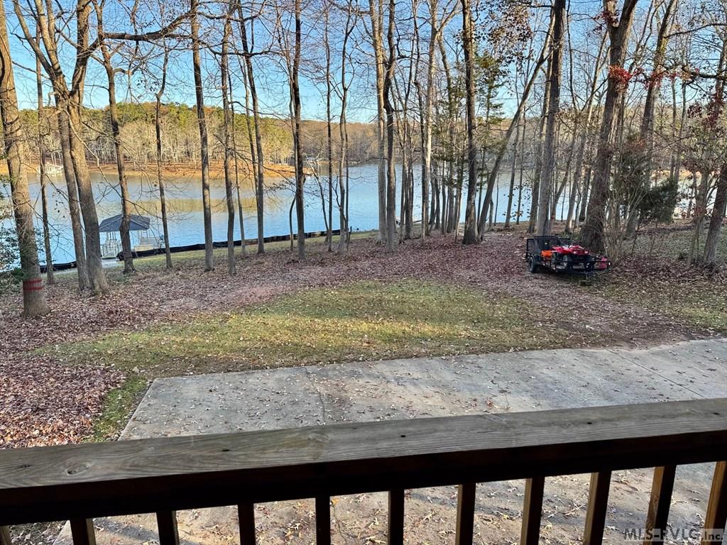 75 Roanoke Court Property Photo 17