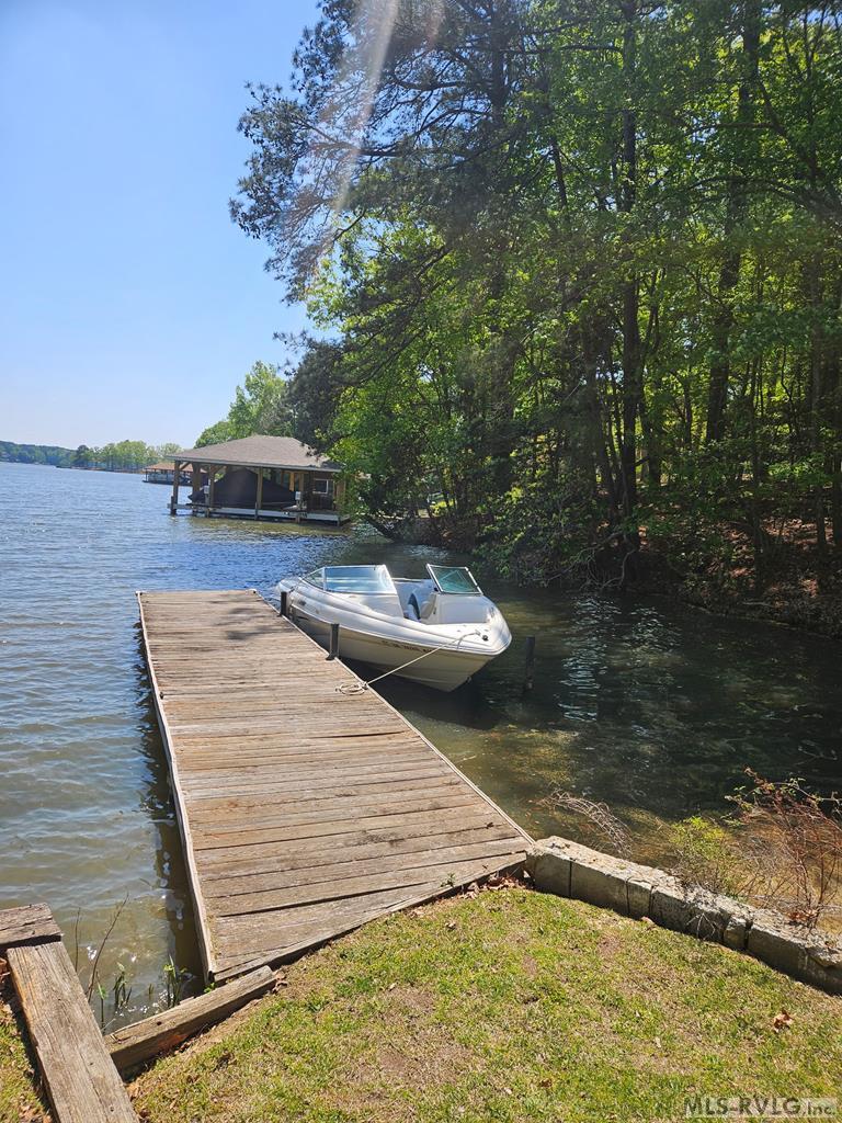 406 Wildwood Circle Property Photo 5