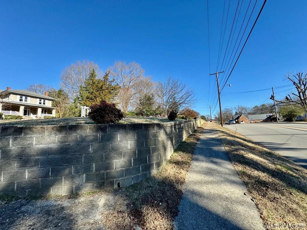 906 Virginia Ave Property Photo 37