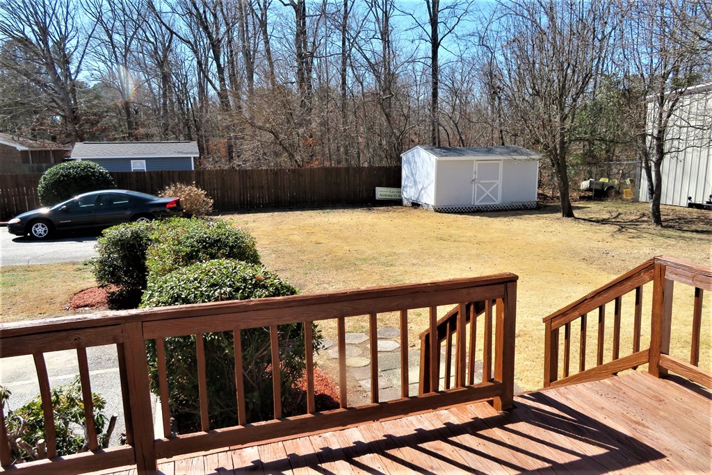 709 Julian R. Allsbrook Property Photo 8