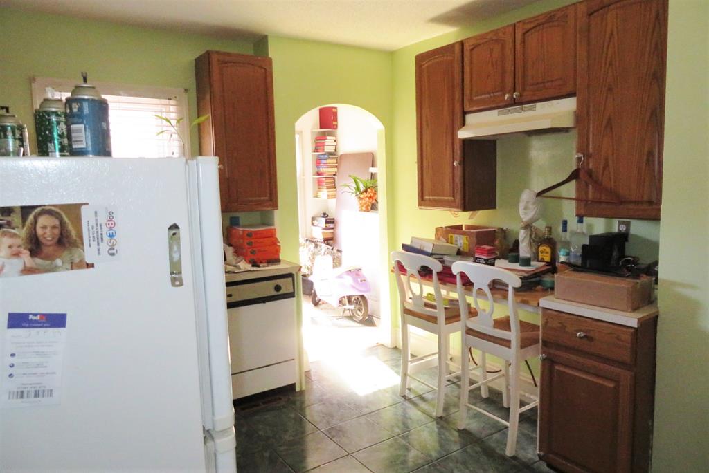 709 Julian R. Allsbrook Property Photo 15